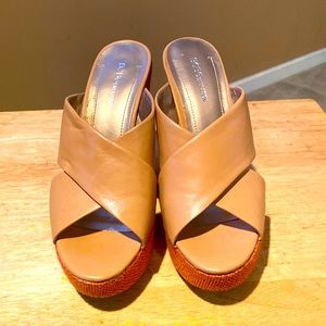 BCBGENERATION 8M Platform sandal